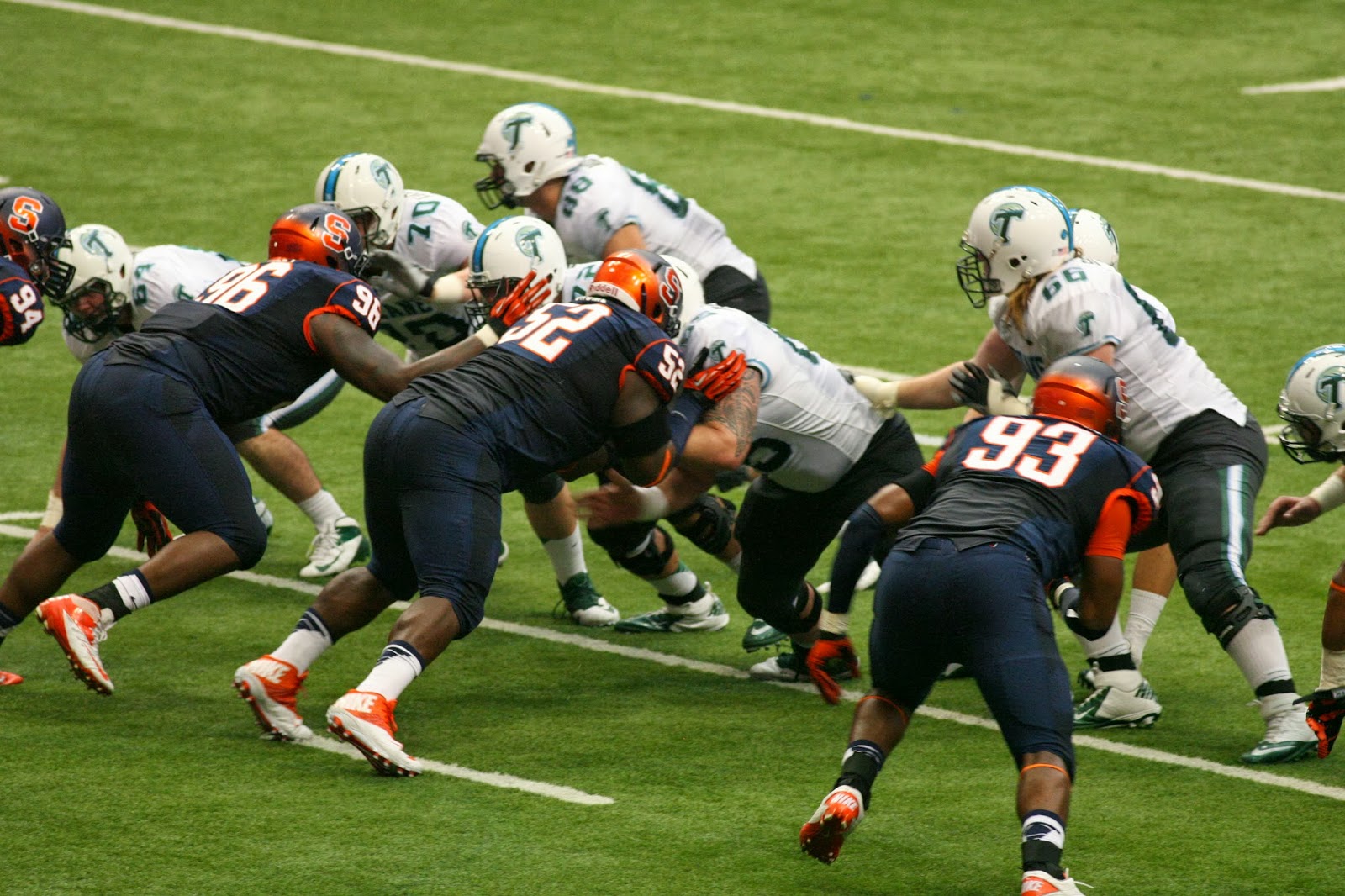Syracuse routs Tulane 52-17