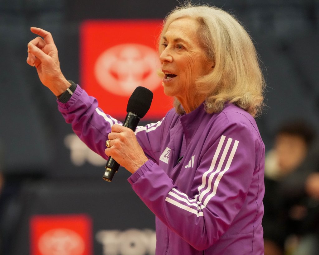 Kathrine Switzer addressing the crowd.